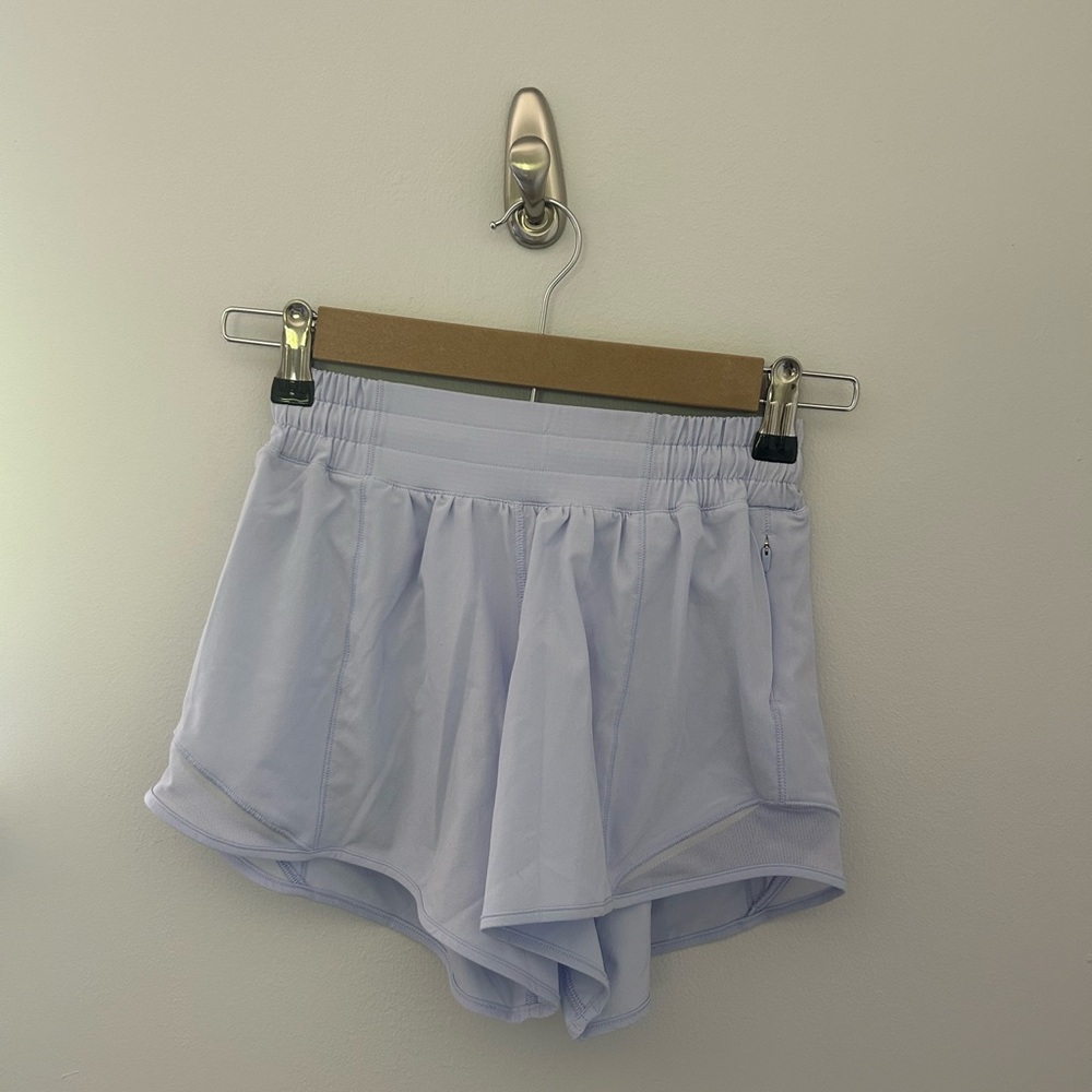 Lululemon Hotty Hot Shorts 4” LIKE NEW